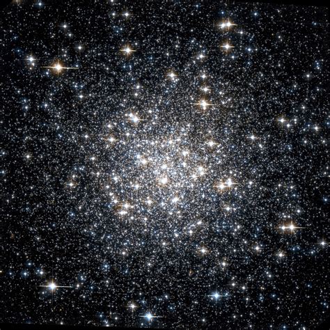 NGC 6779 - шаровое скопление звёзд. Описание NGC 6779:
