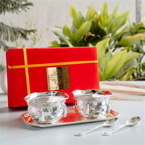 Handcrafted Silver Plated Set of 2 Designer Bowl with 2 Spoon 1 Tray