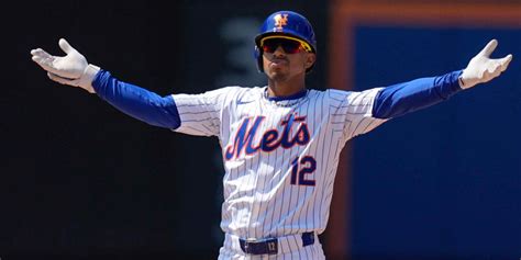 Mets dividen serie con Cachorros con doblete de oro de Lindor en el 11mo