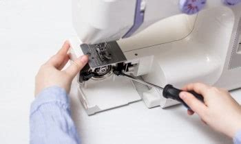 How to Repair Mini Sewing Machine 的图像结果