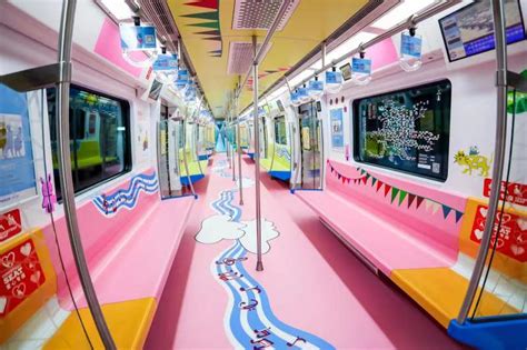北京地铁7号线列车变身艺术空间，您心动没有？_北京日报APP新闻