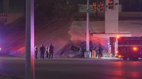Two dead after fiery crash in west San Antonio | kens5.com