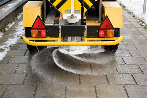 Ice Management & Ice Control Services | GREATER TORONTO
