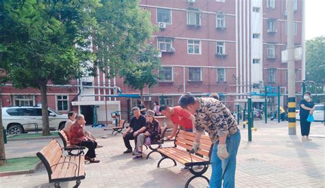增设16把休闲椅，松江这个小区的居民有了户外休憩区_澎湃号·政务_澎湃新闻-The Paper