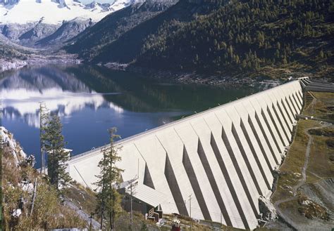 Italian Water Investments for Water Crisis - We Build Value