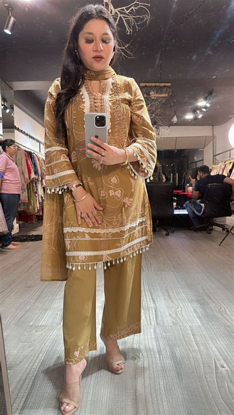 Assam Beige shell suit – Nancy Khatri