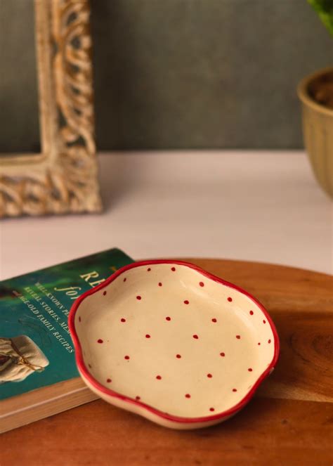 Buy Red Dessert Plates Online in India – WeavingHomes