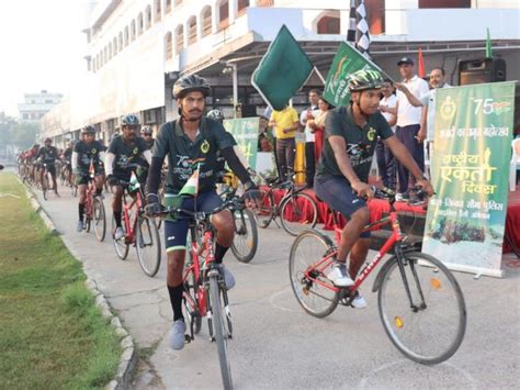 BSF's bicycle rally from Jaisalmer to Kevadia reaches Vadodara to ...