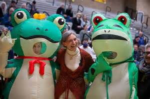 Oregon Representative Maxine Dexter praises Portland Frog Brigade’s ...
