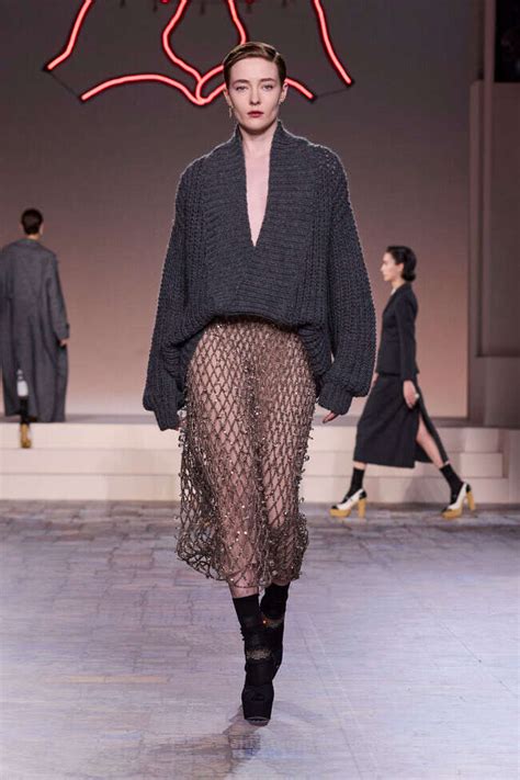 THE WAY WE WEAR... SHEER SKIRTS | Grazia India