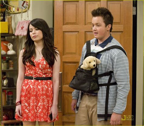 Who Is Freddie From Icarly Dating at Helen Terpstra blog