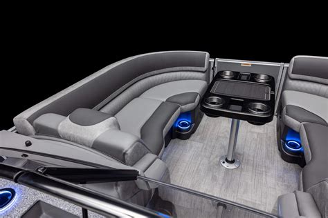 Pontoon Boat Dealer | Avalon Pontoons