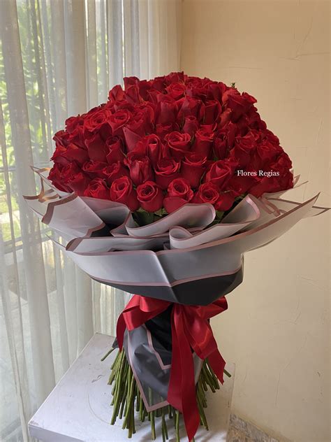 Espectacular Bouquet de 200 rosas rojas - Flores Regias