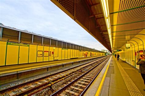Railway of vienna austria | Premium Photo