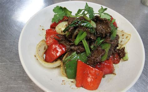 ENTREES — Saigon Spring