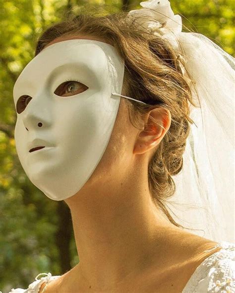 Female Mask Bride 的图像结果