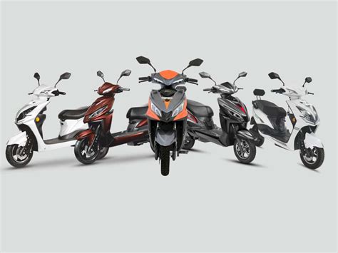 खुशखबरी! इस EV कंपनी ने सस्ते कर दिए सारे इलेक्ट्रिक स्कूटर; ₹13000 तक ...