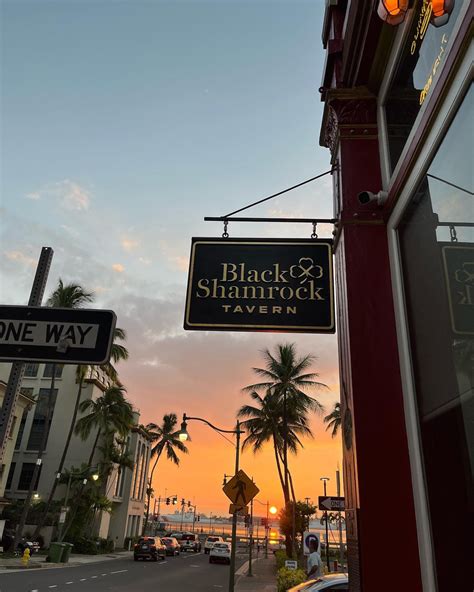 Black Shamrock Tavern - Buy 1 $20 Gift Card & Get 1 Free!