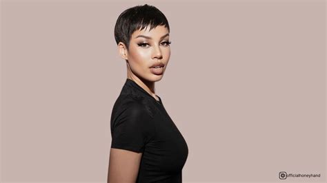 11 Short Weave Styles To Rock This Season