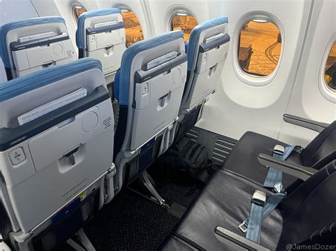 Boeing 737 Business Class 的图像结果