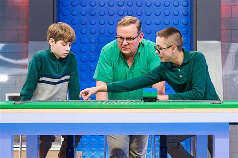 LEGO Masters Jr Debuts Tonight! S01E01: "Disney Train Ride" Preview