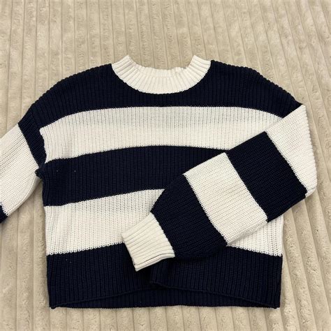 cropped blue and white sweater size 12y - Depop