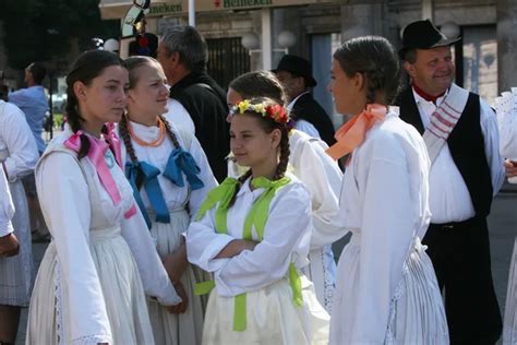 Basque People 的图像结果