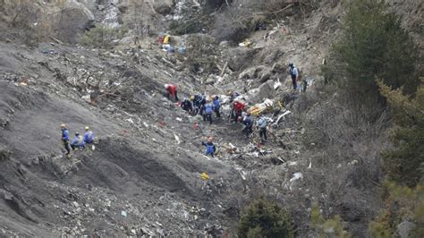 Newswatch: Germanwings flight 9525 co-pilot deliberately crashed plane