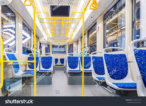 Bus Inside 的图像结果