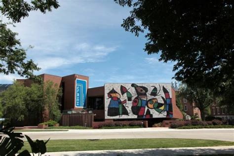 Ulrich Museum of Art, wichita, United States Of America - Top ...