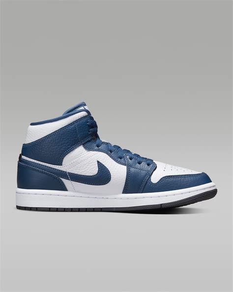 Air Jordan 1 Mid SE Women's Shoes. Nike IN