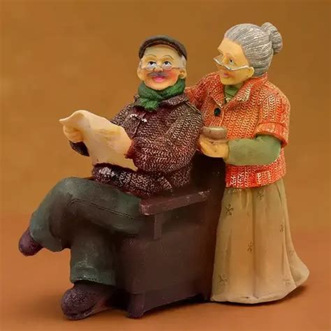 Dada and Dadi Statue for anniversary gifts