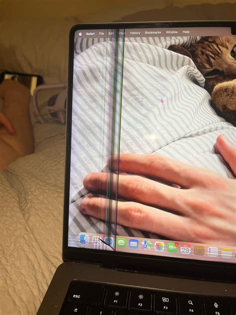 MacBook Pro 14” flashing lines - not a result of physical damage. I ...