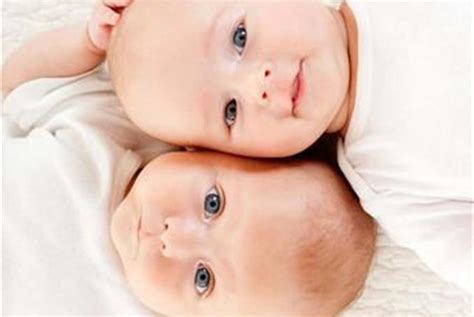 若孕妈出现这些症状，恭喜你可能怀上双胞胎或龙凤胎！