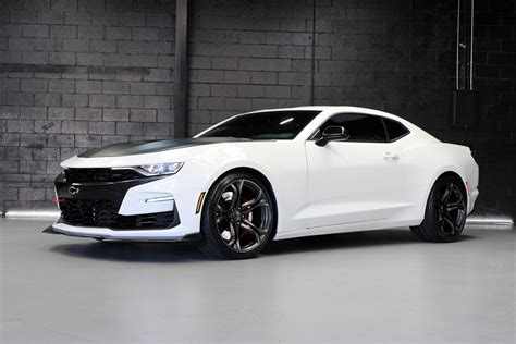 2022 Camaro Ss White With Black Rims