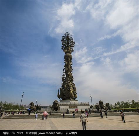 雕塑广场高清图片下载_红动网
