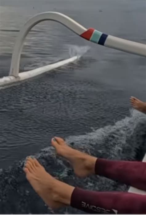 Samantha Walsh's feet