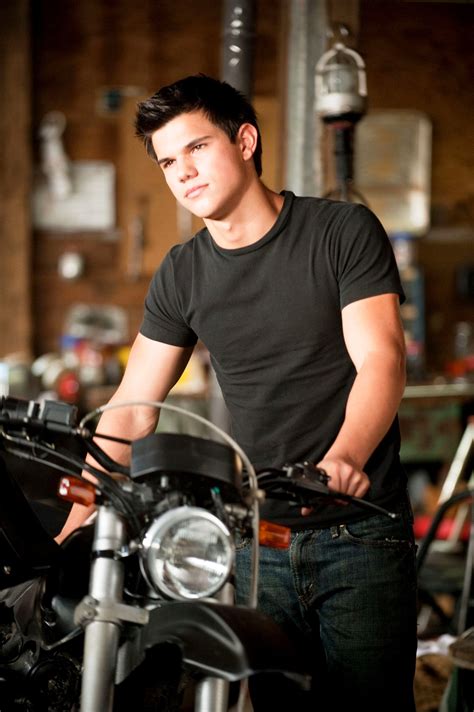 The Twilight Saga's Eclipse Picture 21 | Jacob black twilight, Taylor ...