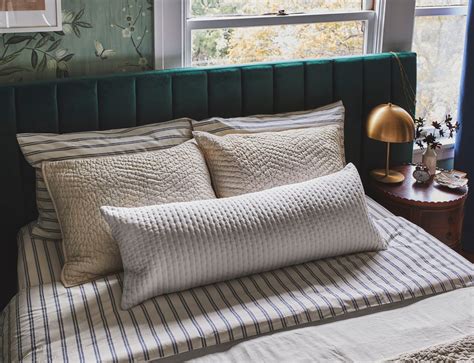 Our Extra Long Lumbar Pillow Roundup (Our Easiest Bed Making Hack ...