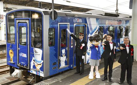“柯南列车”在日本JR鸟取站新装亮相