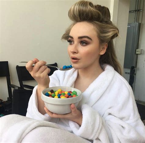 Sabrina Carpenter Weight Loss