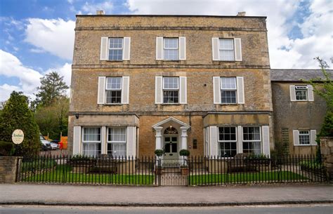 Gemini Fashion - Mobile Clothing Shop, Rosebank Care Home - Outstanding ...