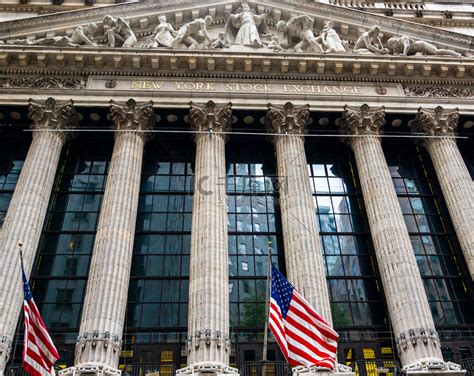 美国纽约- 2022年9月19日：华尔街纽约证券交易所门面高清摄影大图-千库网