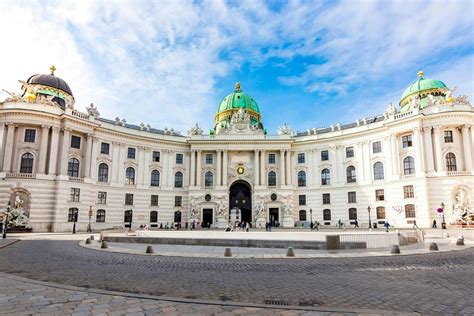 Skip-the-Line Hofburg, Museum and Gardens Spanish Tour | musement