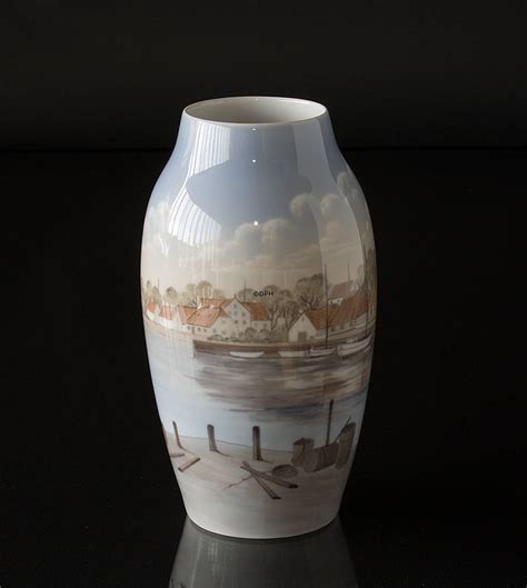 Vase with white Harbour, Bing & Grondahl | No. b550-5243 | DPH Trading