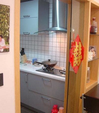 小户型两室一厅一厨一卫装修案例_装信通网效果图