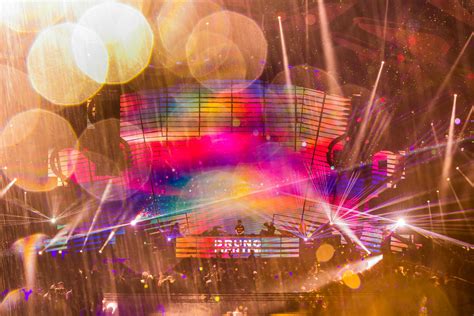 Sexy by Nature - Photos and Videos - Laroc