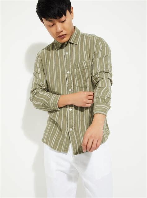 Buy Men Striped Regular Fit Shirt Online at just Rs. 999.0 ...