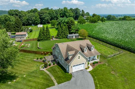 206 N New Holland Road, Gordonville by Kline, Kreider & Good Auctioneers