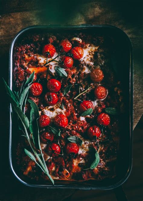 HÄRKISLASAGNE UUNITOMAATEILLA (med bilder)   Lasagne, Salvia